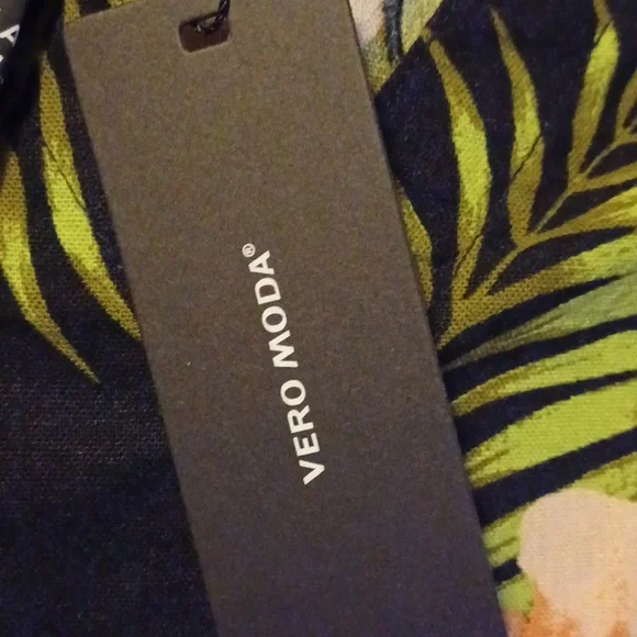 Vero Moda Melfie Milo Tropical Hawaiian Print Shirt NEW - Picture 6 of 10